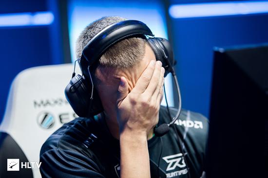 加入神之浩劫2体验MOBA史诗战斗